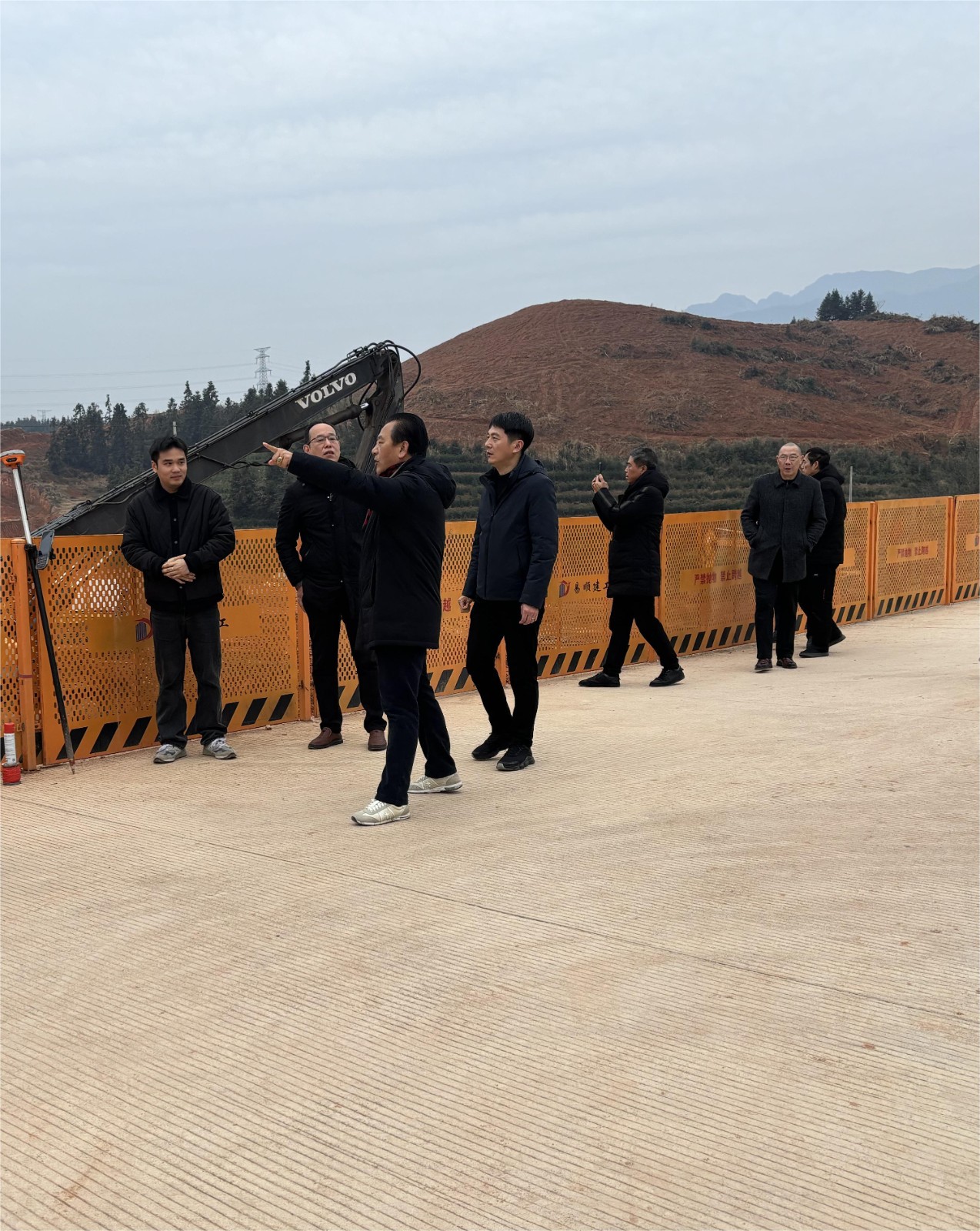 寒冬送溫暖，情意暖人心！