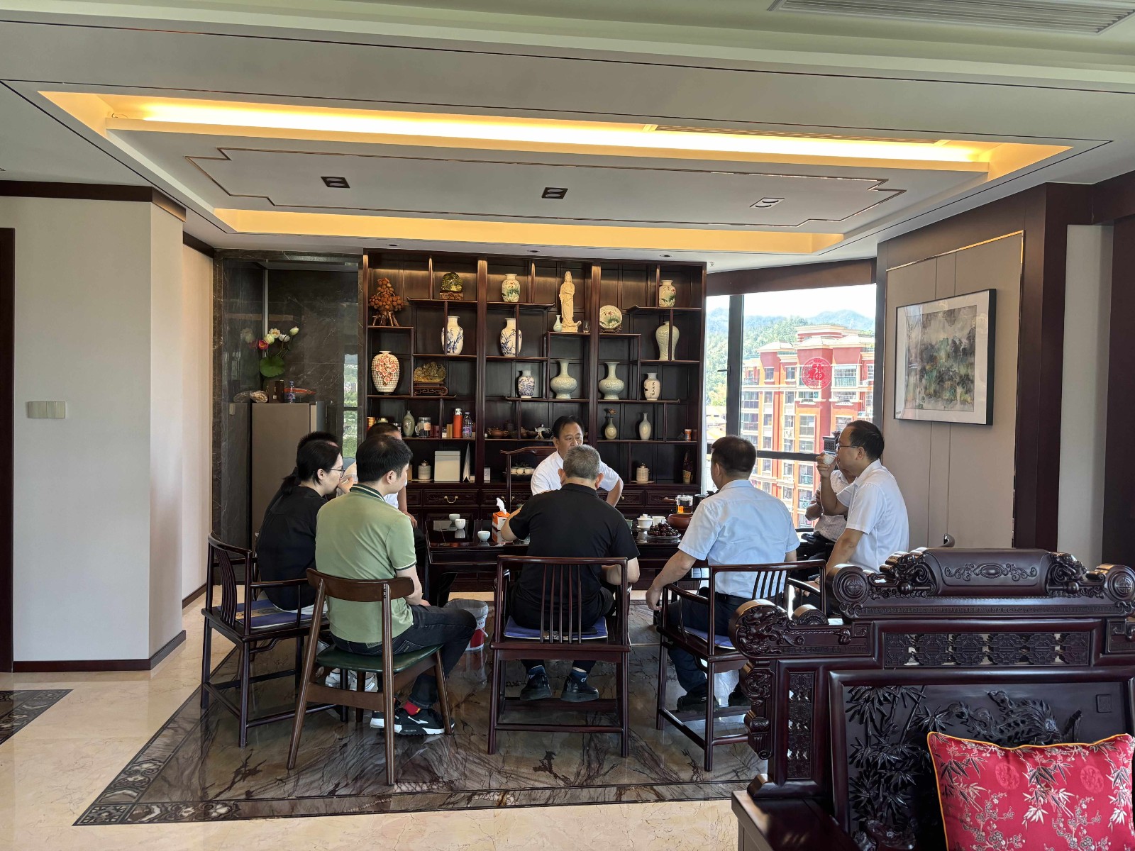 南平市住建局領導蒞臨易順建工集團有限公司,共話建筑行業新機遇與挑戰