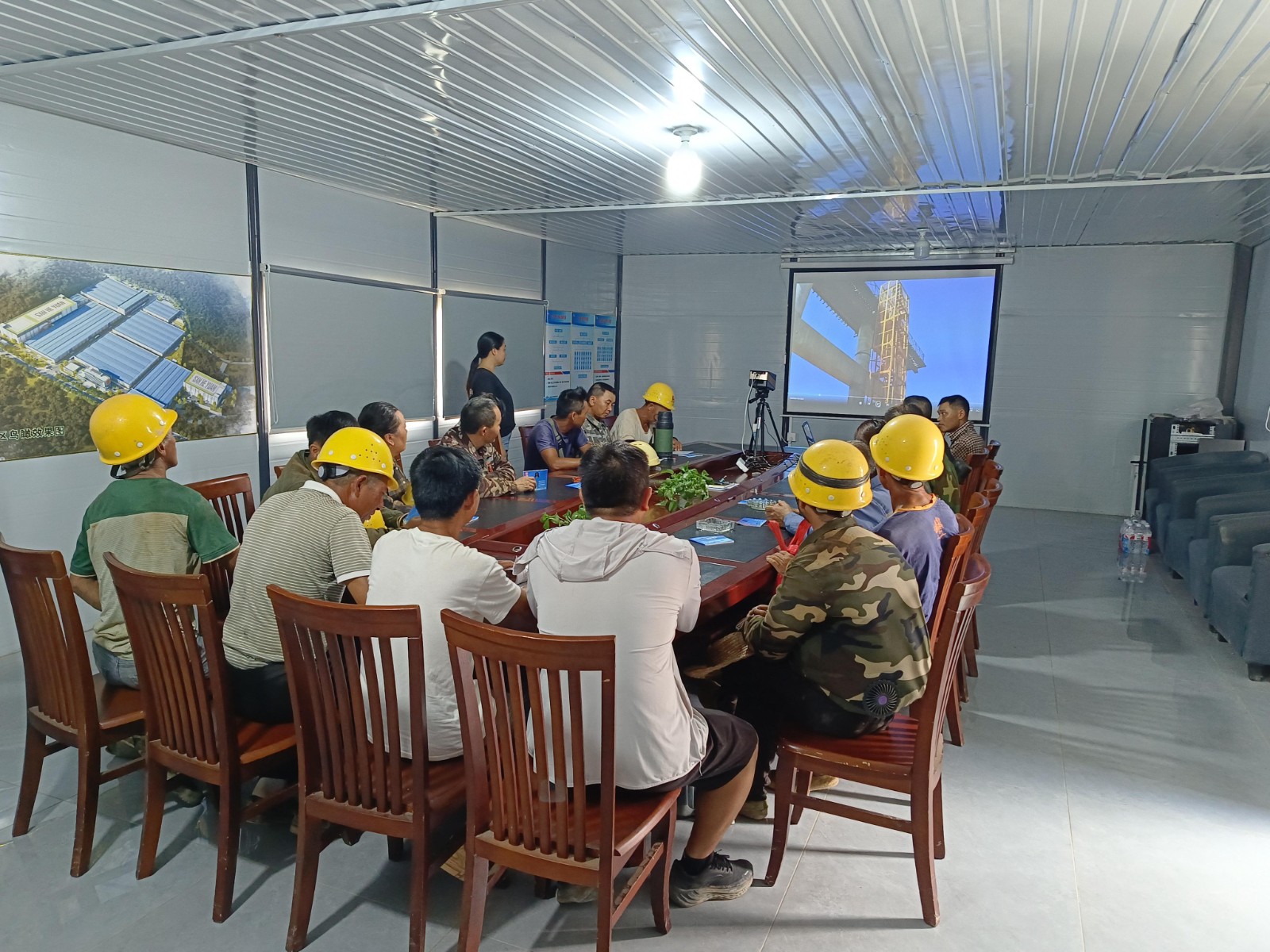 南平市建筑業(yè)協(xié)會助力易順建工：強化工傷預(yù)防培訓(xùn)，共筑安全生產(chǎn)防線